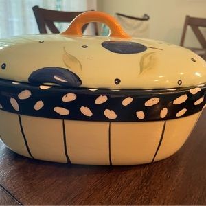 Beautiful DROLL DESIGN casserole dish